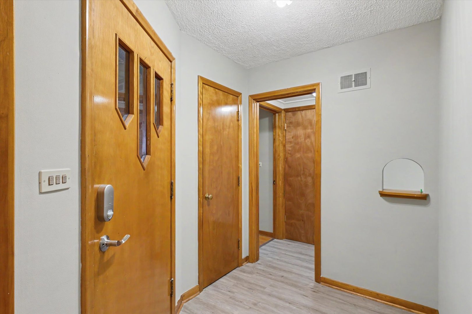 1123 N Sangamon Avenue Property Photo 9