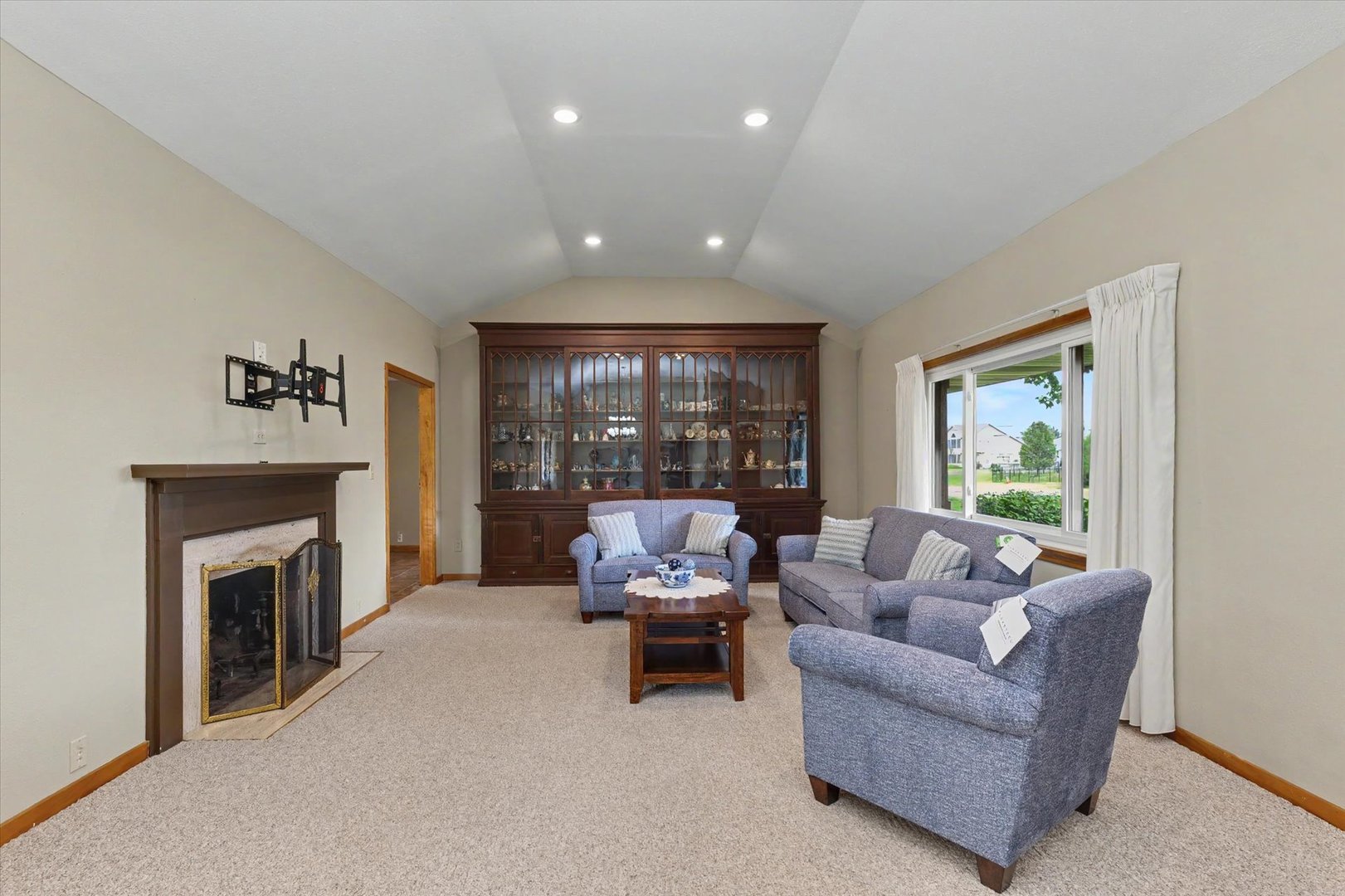 1123 N Sangamon Avenue Property Photo 10