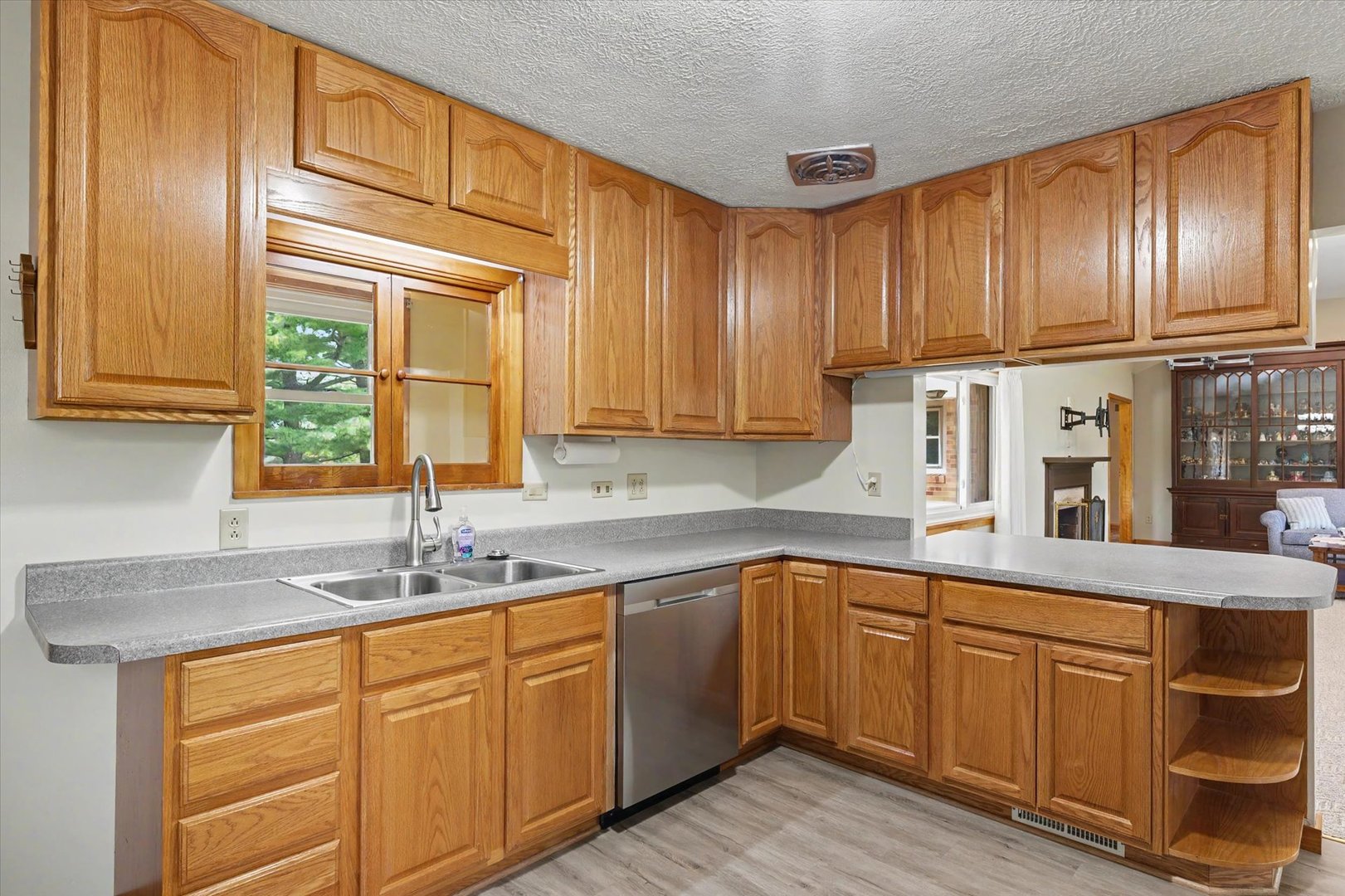 1123 N Sangamon Avenue Property Photo 15