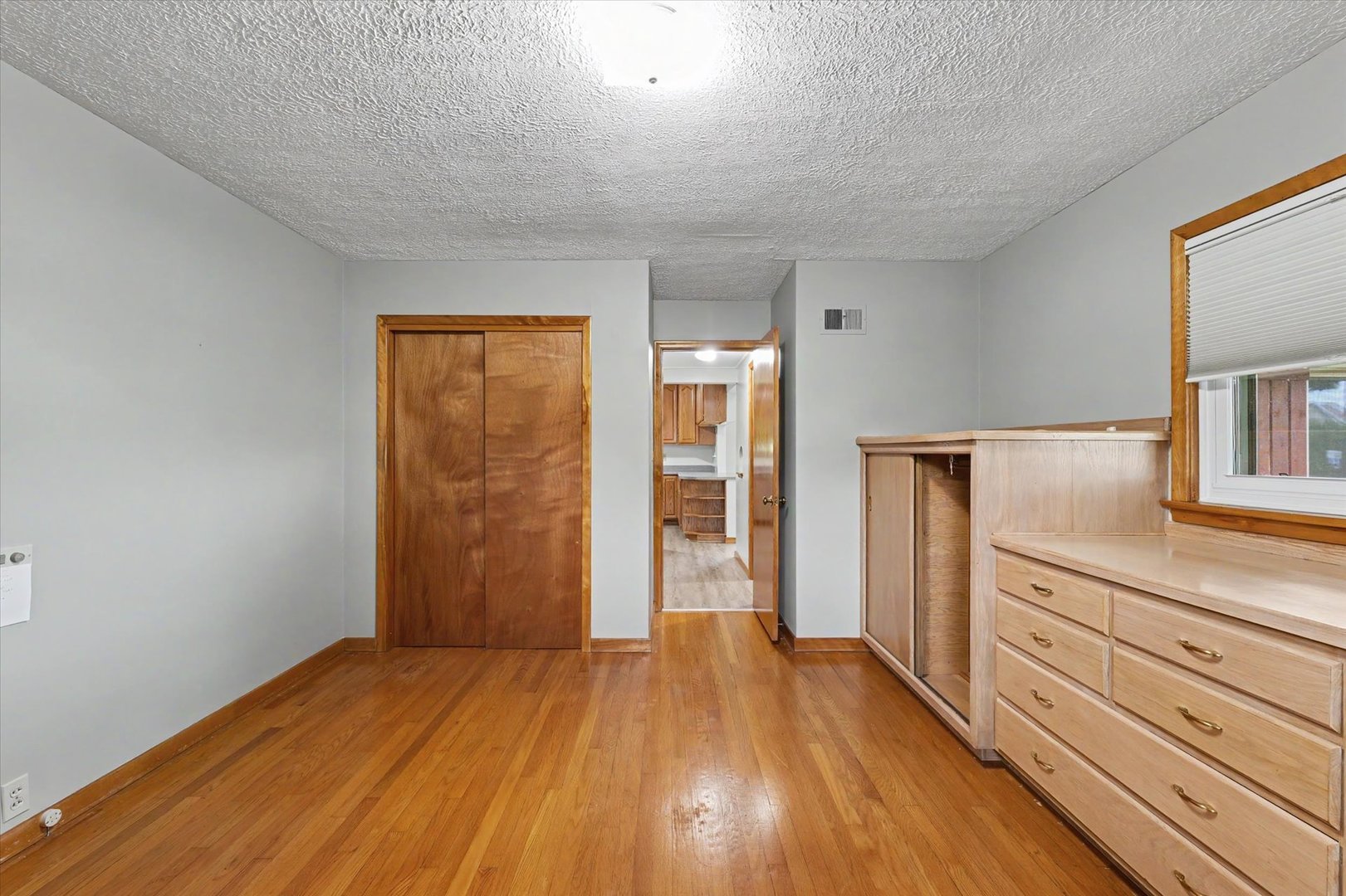 1123 N Sangamon Avenue Property Photo 19