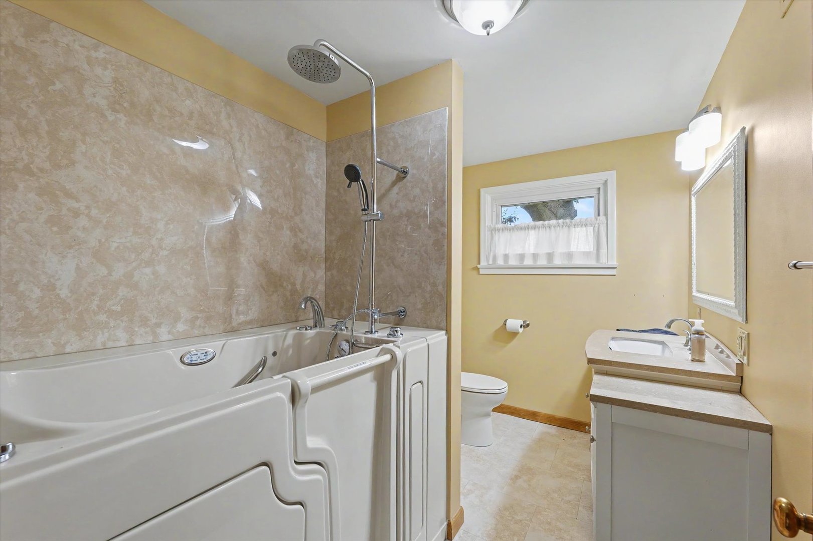 1123 N Sangamon Avenue Property Photo 29