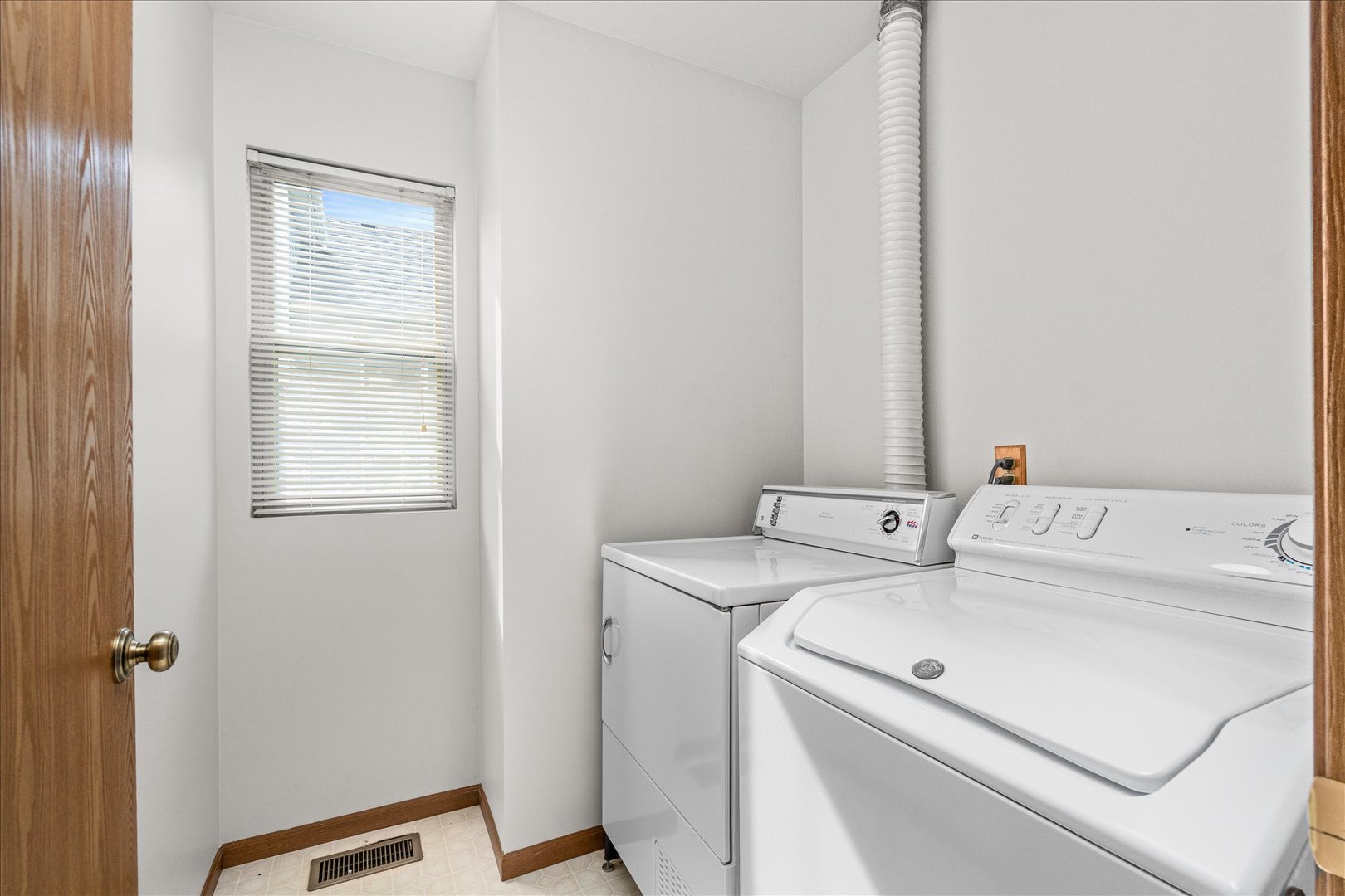 141 Hamlet Circle Property Photo 16