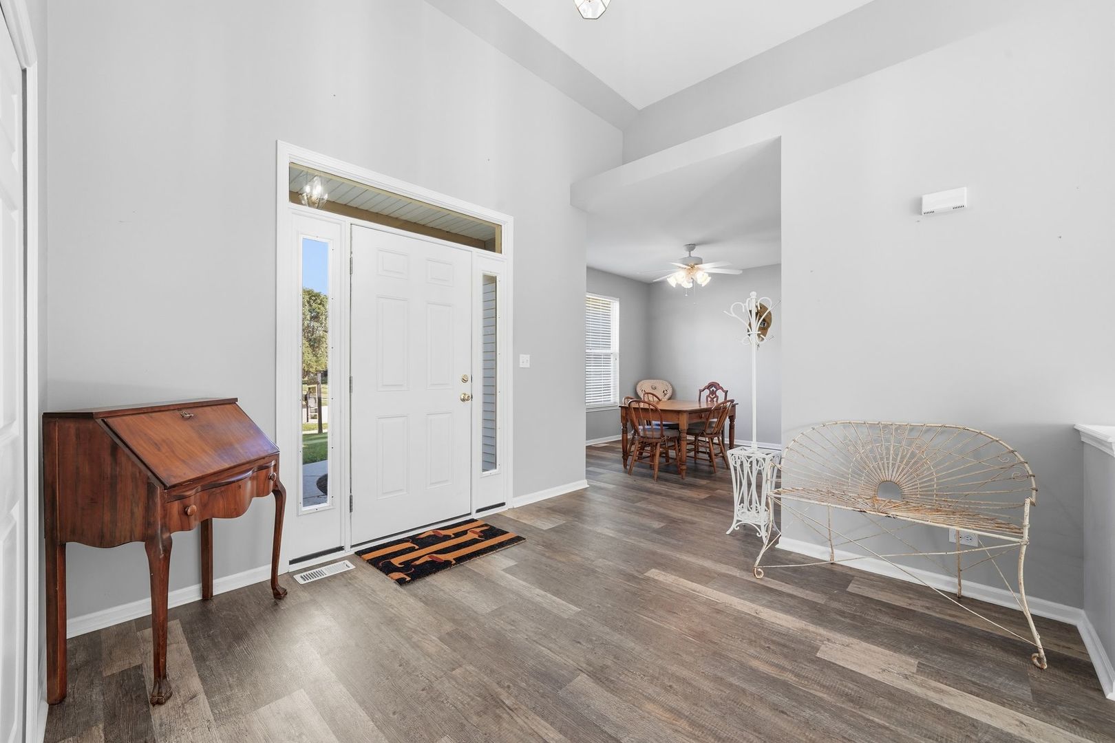 487 Kelly Avenue Property Photo 4