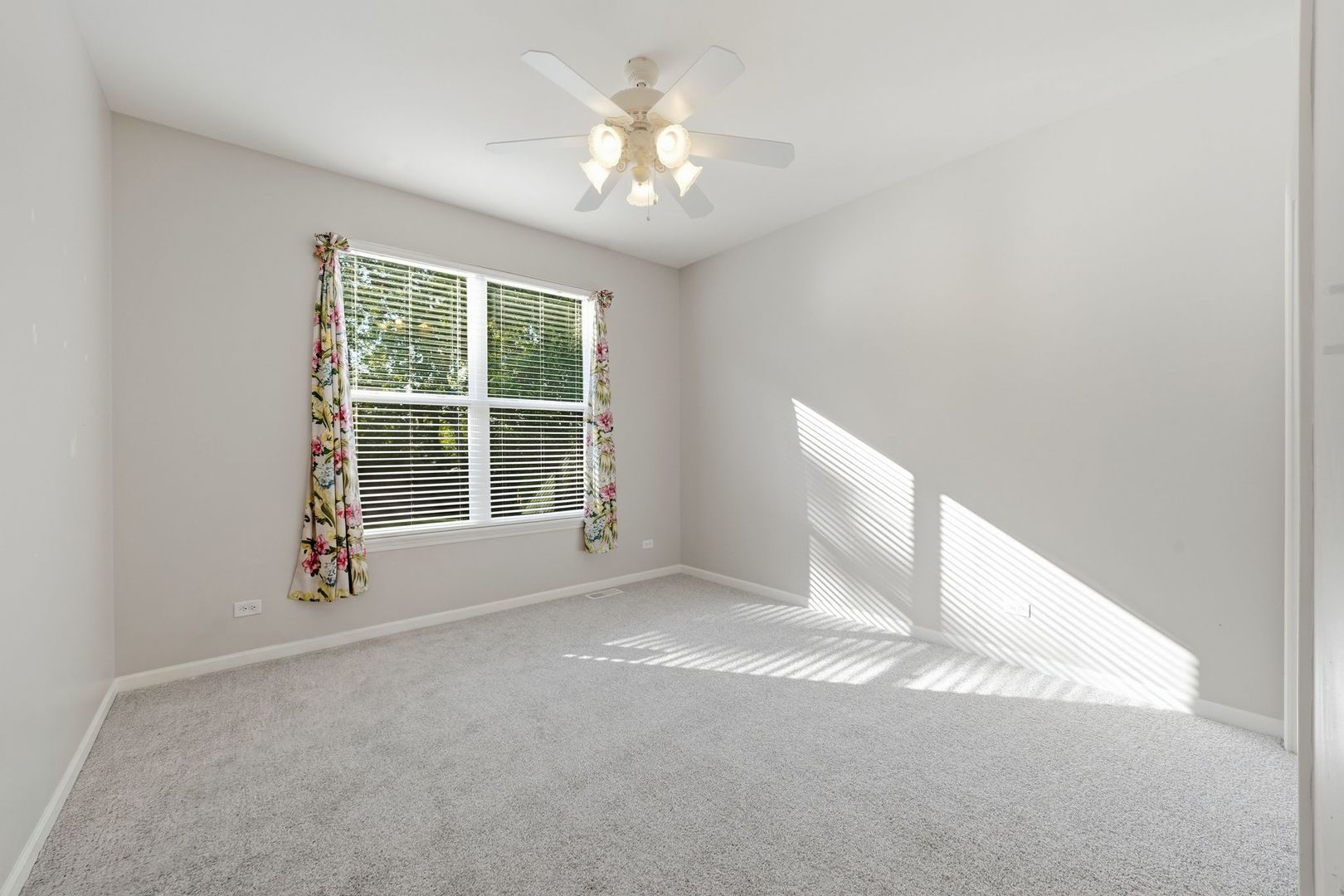 487 Kelly Avenue Property Photo 22