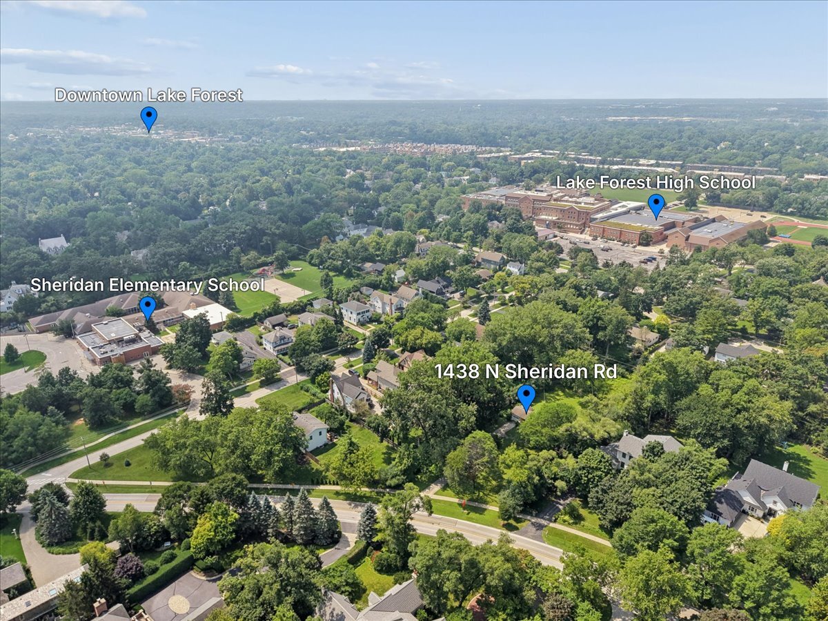 1438 N Sheridan Road Property Photo 4