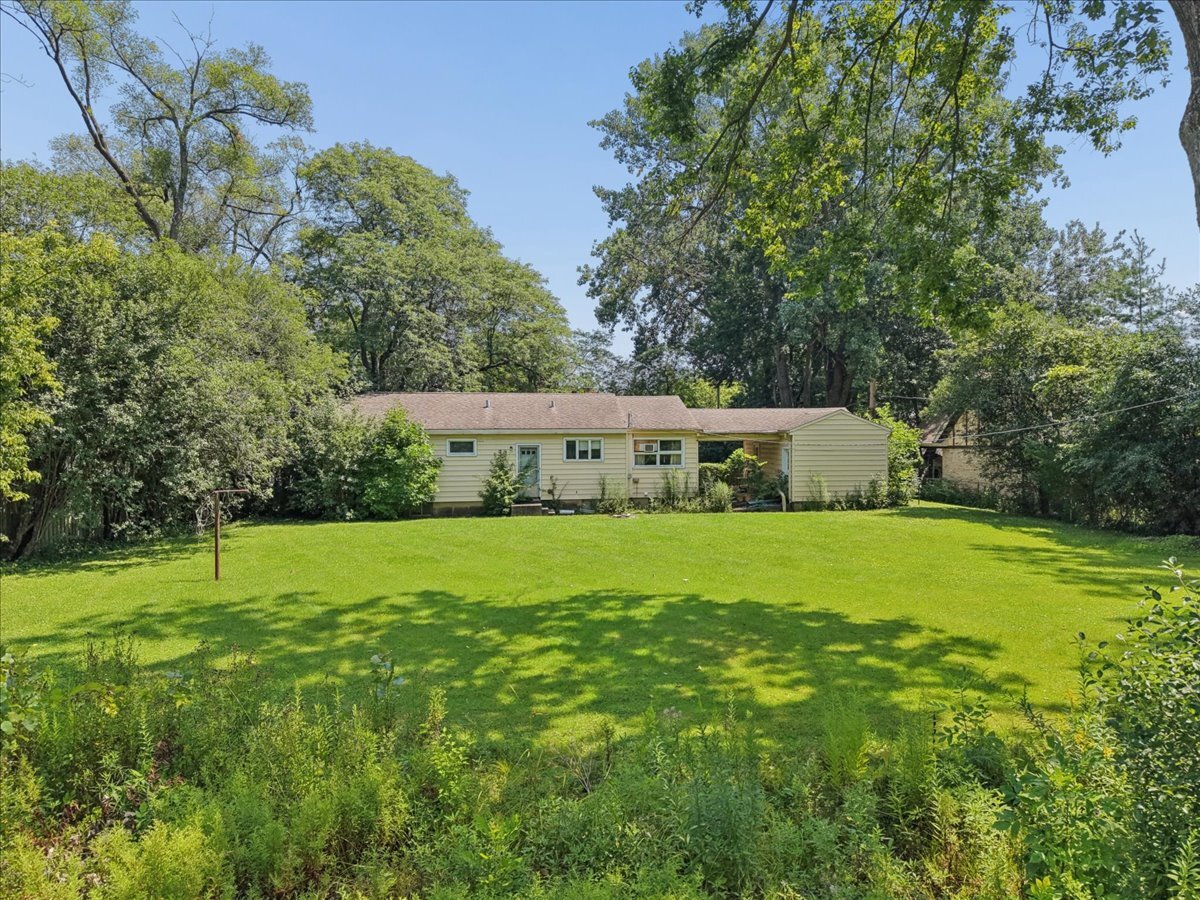 1438 N Sheridan Road Property Photo 11