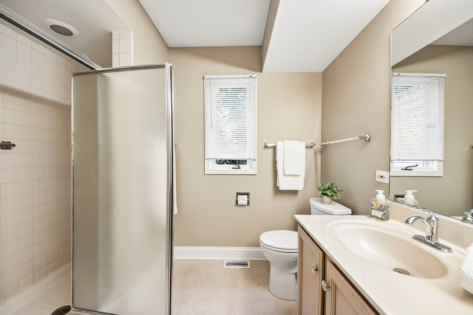 281 Governors Lane 281 Property Photo 17
