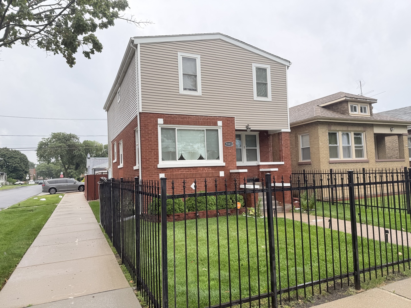 9101 S Racine Avenue Property Photo 1