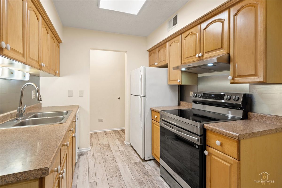 909 Buccaneer Drive 3 Property Photo 10