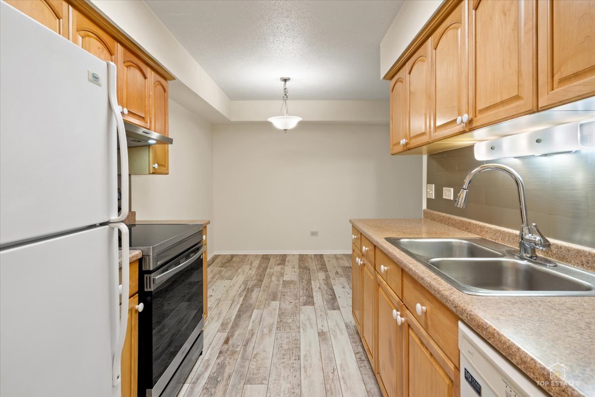 909 Buccaneer Drive 3 Property Photo 11