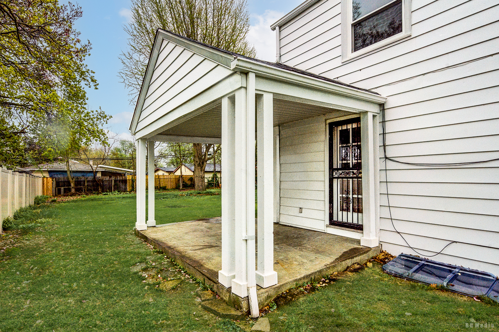 1115 Campbell Avenue Property Photo 3