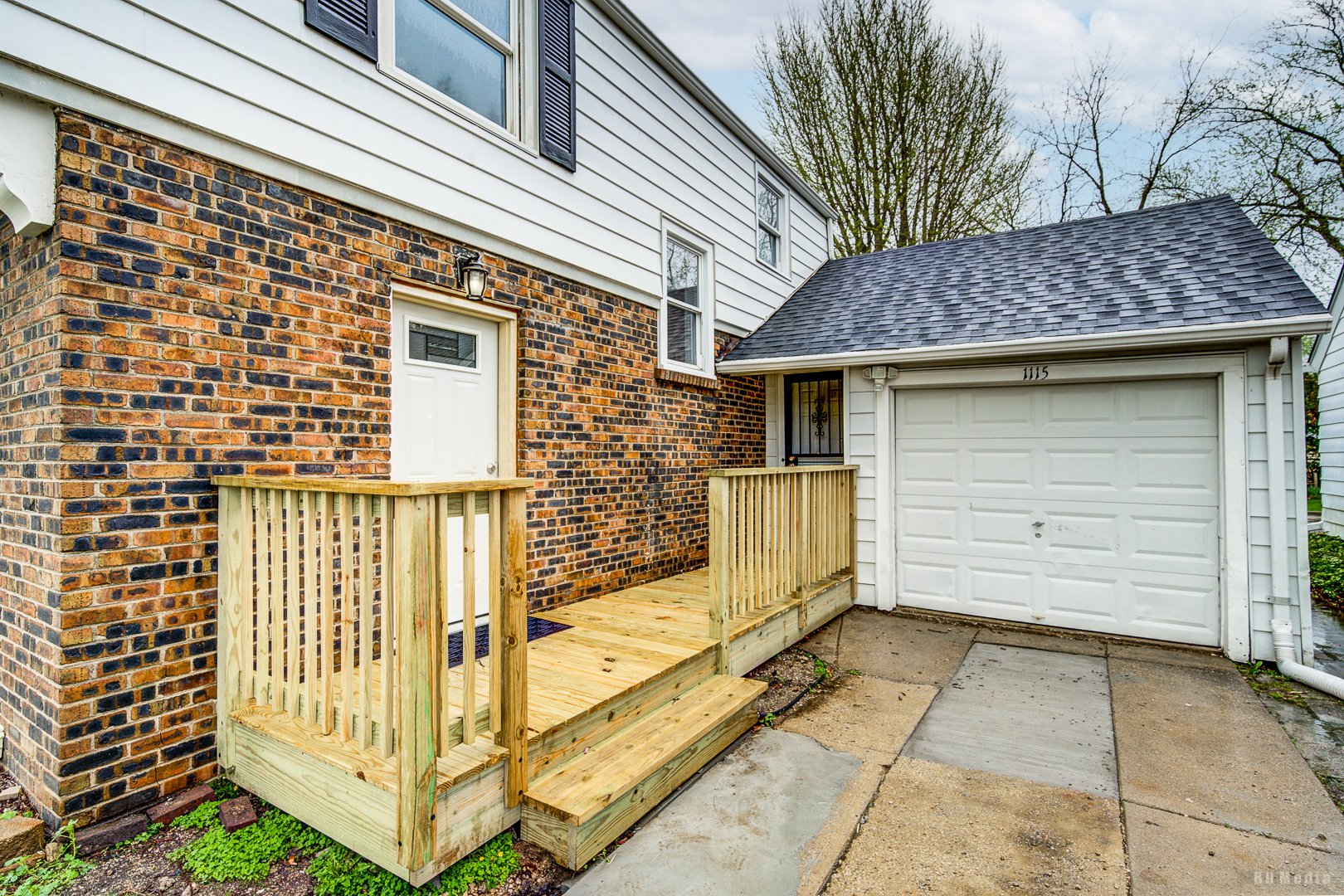 1115 Campbell Avenue Property Photo 4