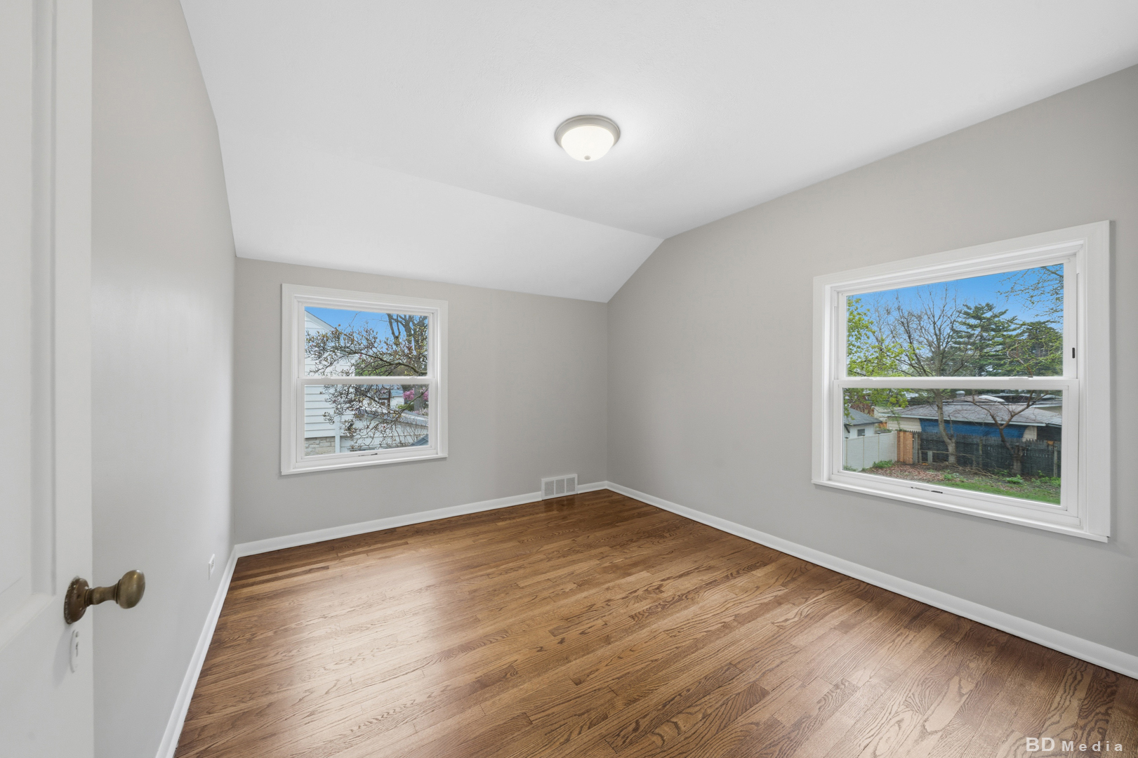 1115 Campbell Avenue Property Photo 22