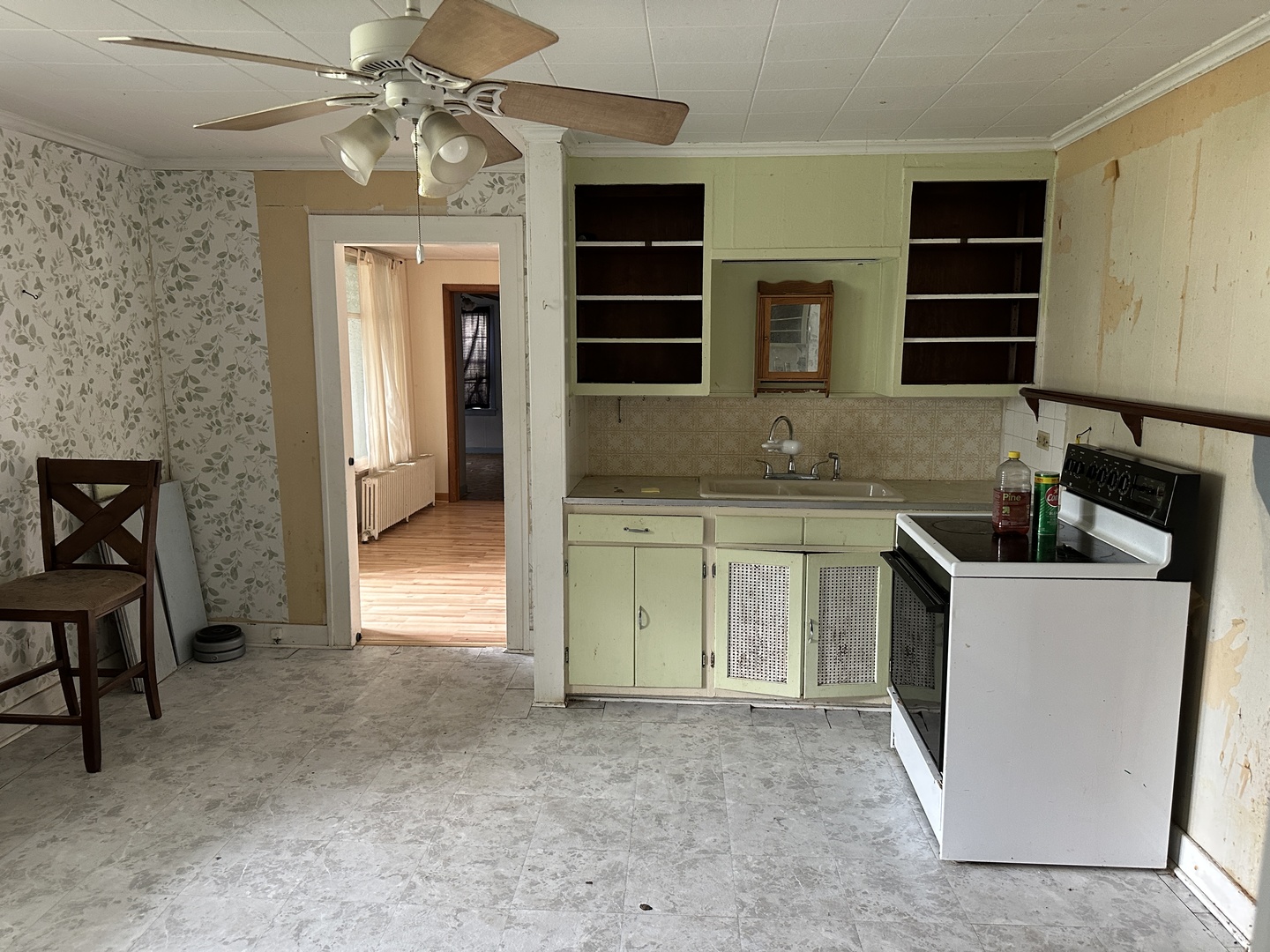 404 E 9th Street Property Photo 9