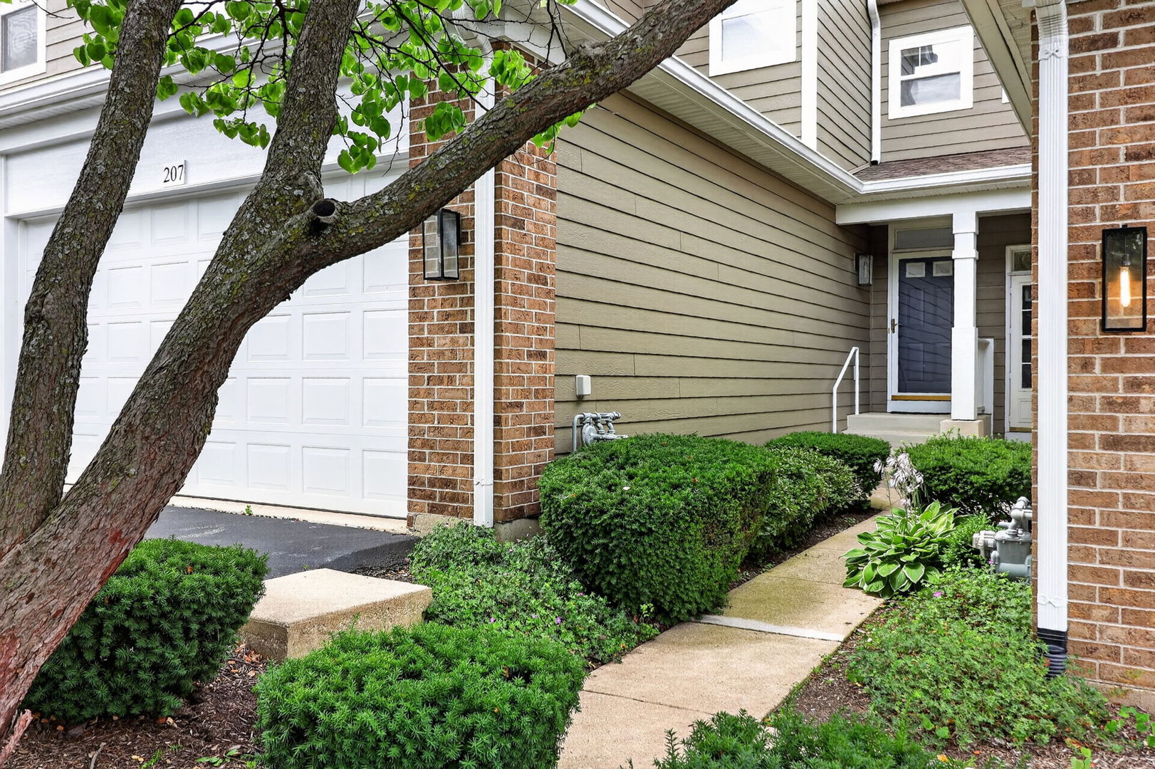 207 Tanglewood Drive Property Photo 1