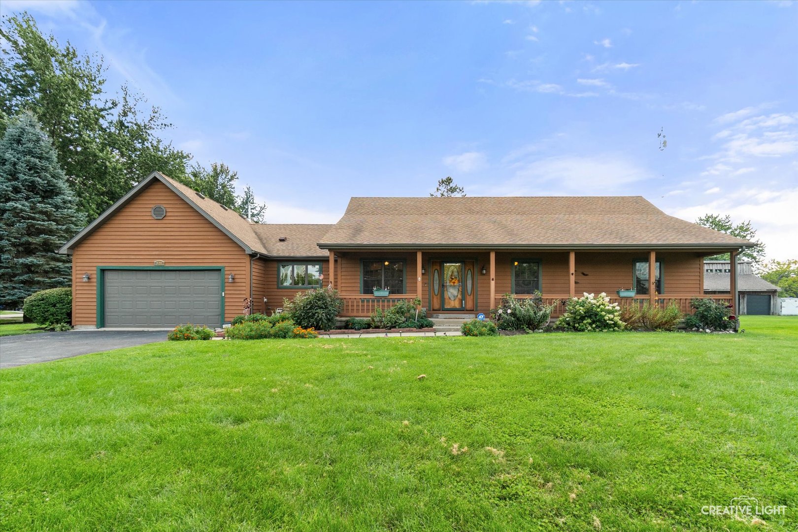 1684 Hilda Drive Property Photo 1