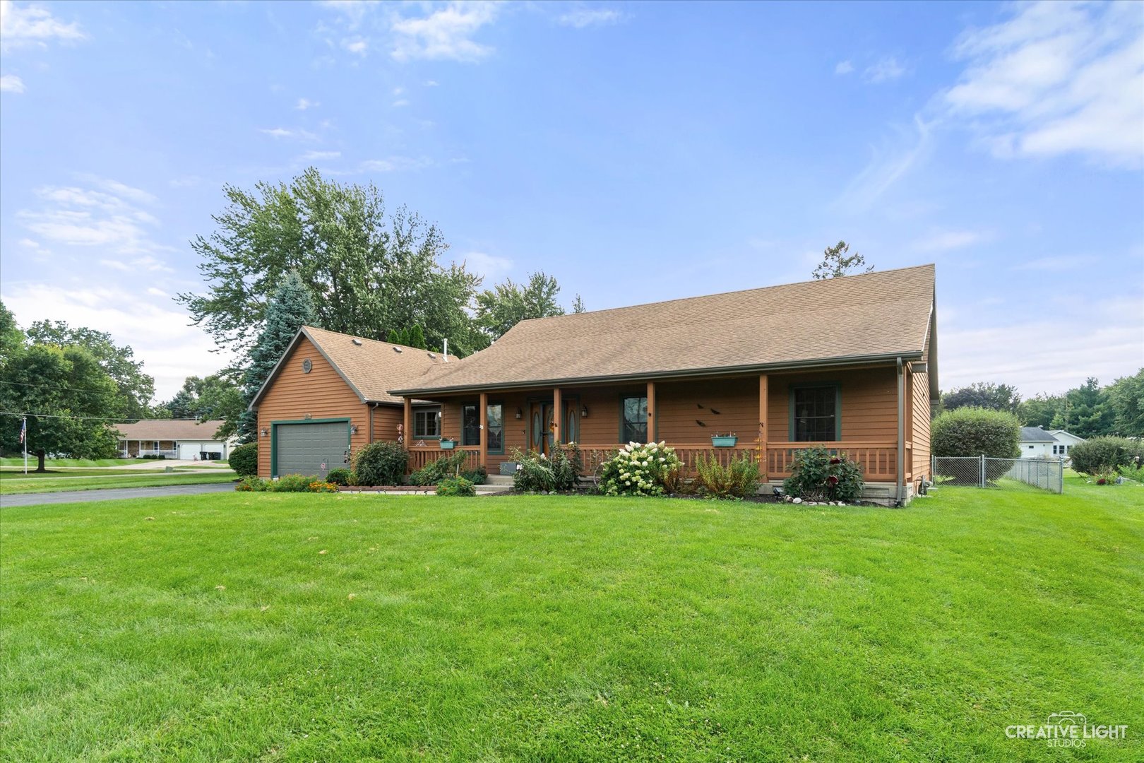 1684 Hilda Drive Property Photo 2
