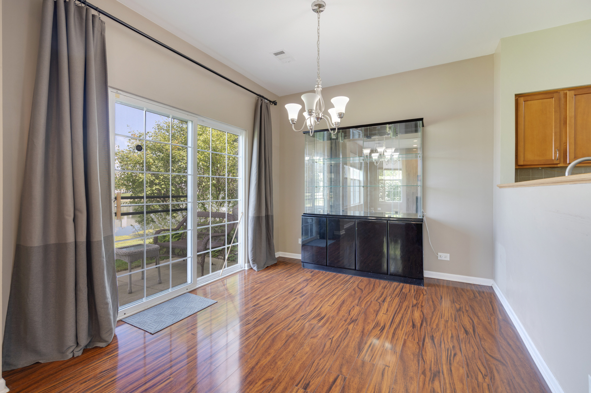 1829 Golden Gate Lane Property Photo 6