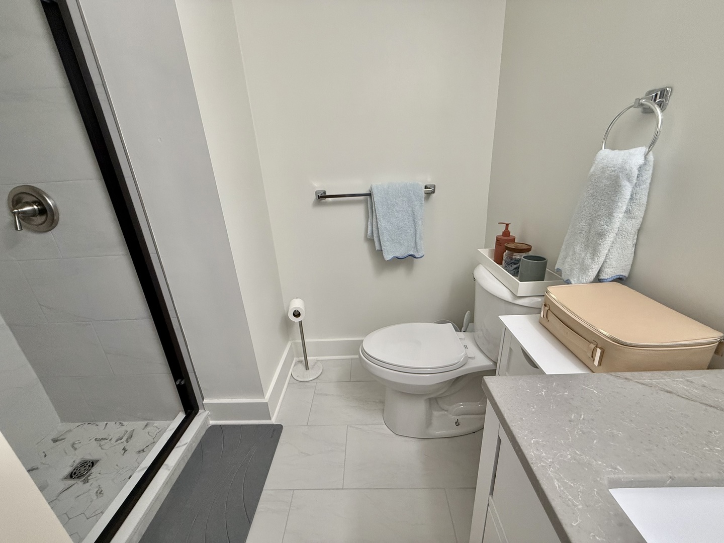 1122 W Newport Avenue 1a Property Photo 20