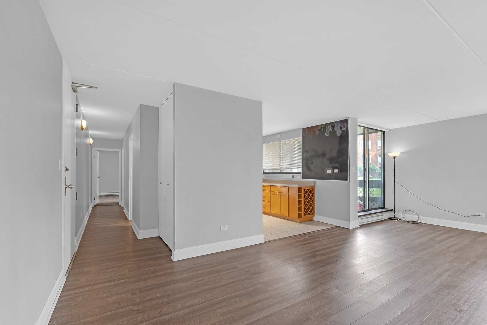 322 W Miner Street 1c Property Photo 4
