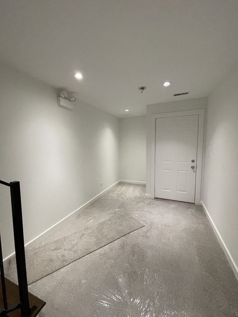 1451 N Ashland Avenue S Property Photo 18