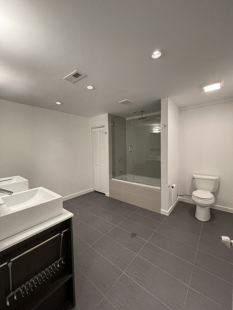 1451 N Ashland Avenue S Property Photo 19