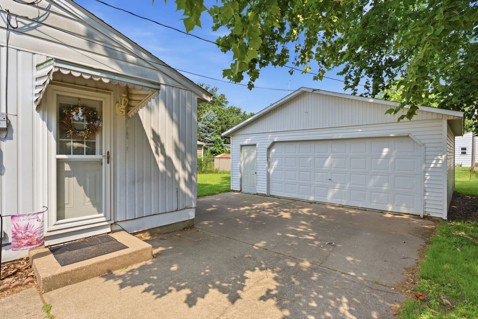 819 E 3rd Avenue Property Photo 14