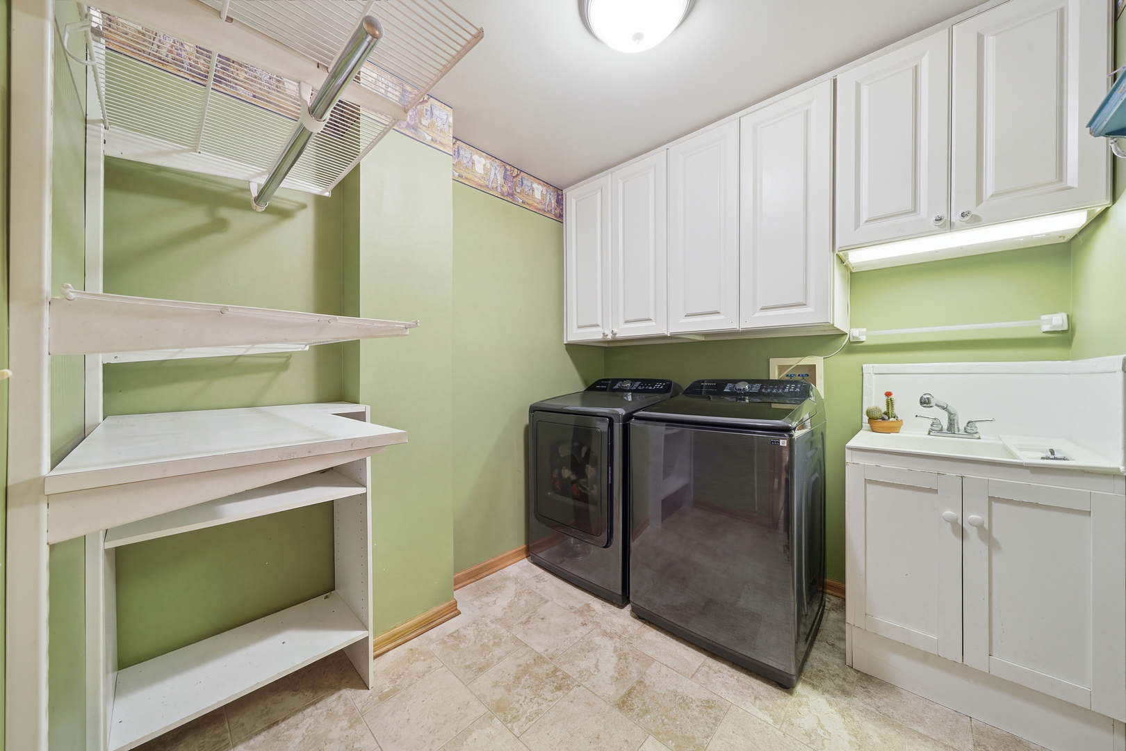 1815 Prairie Ridge Drive Property Photo 8