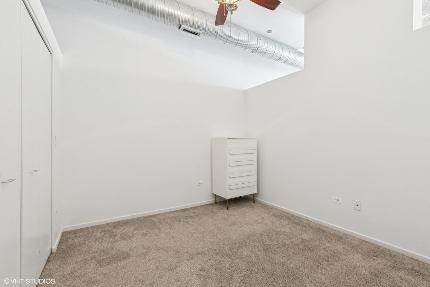 849 N Franklin Street 1405 Property Photo 9