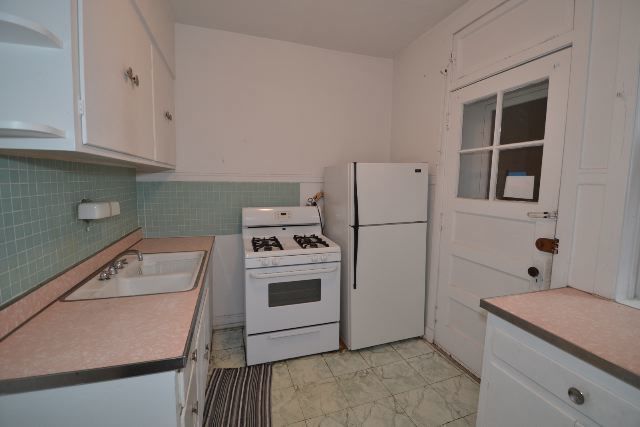 5021 N Winchester Avenue 2 Property Photo 2