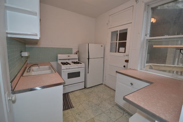 5021 N Winchester Avenue 2 Property Photo 4
