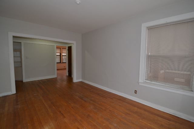 5021 N Winchester Avenue 2 Property Photo 8