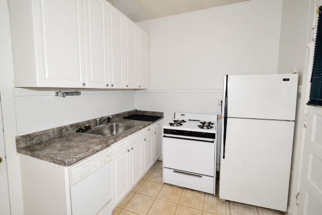 5021 N Winchester Avenue 3 Property Photo 2
