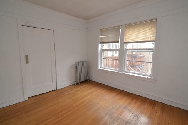 5021 N Winchester Avenue 3 Property Photo 8