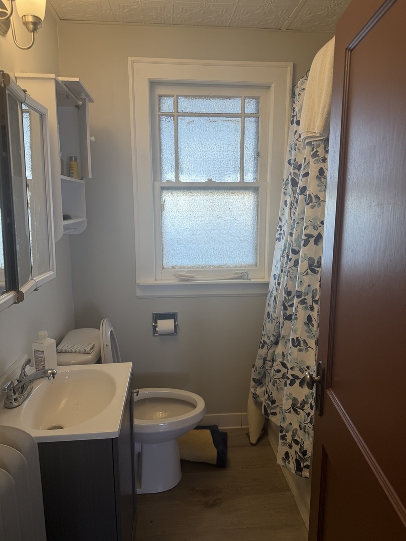 10216 S Perry Avenue Property Photo 5
