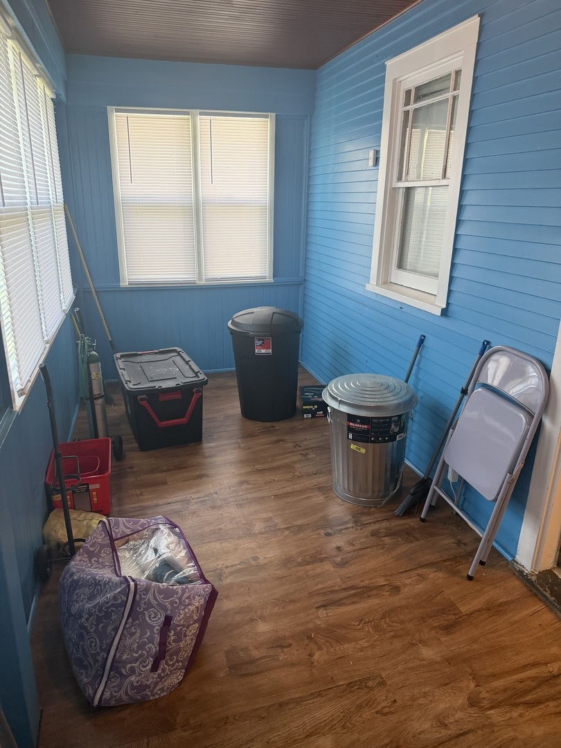 10216 S Perry Avenue Property Photo 8