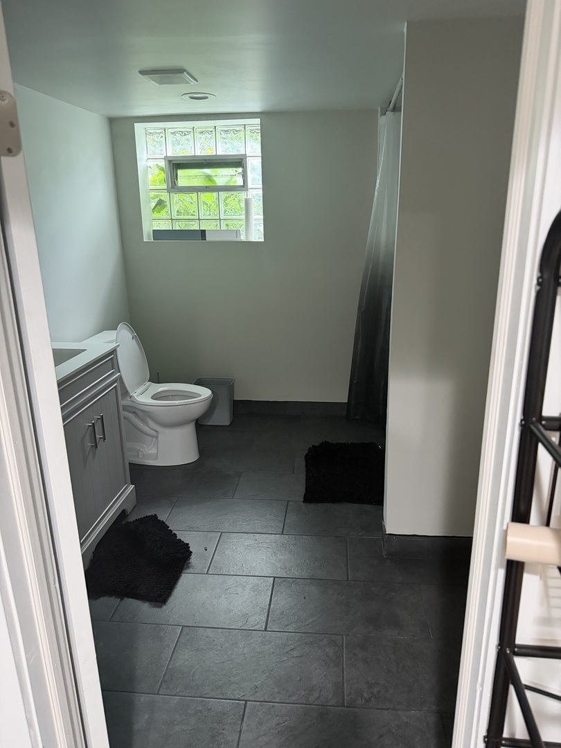 10216 S Perry Avenue Property Photo 10