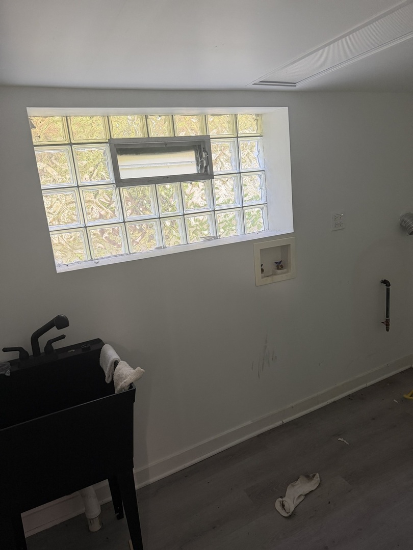 10216 S Perry Avenue Property Photo 11