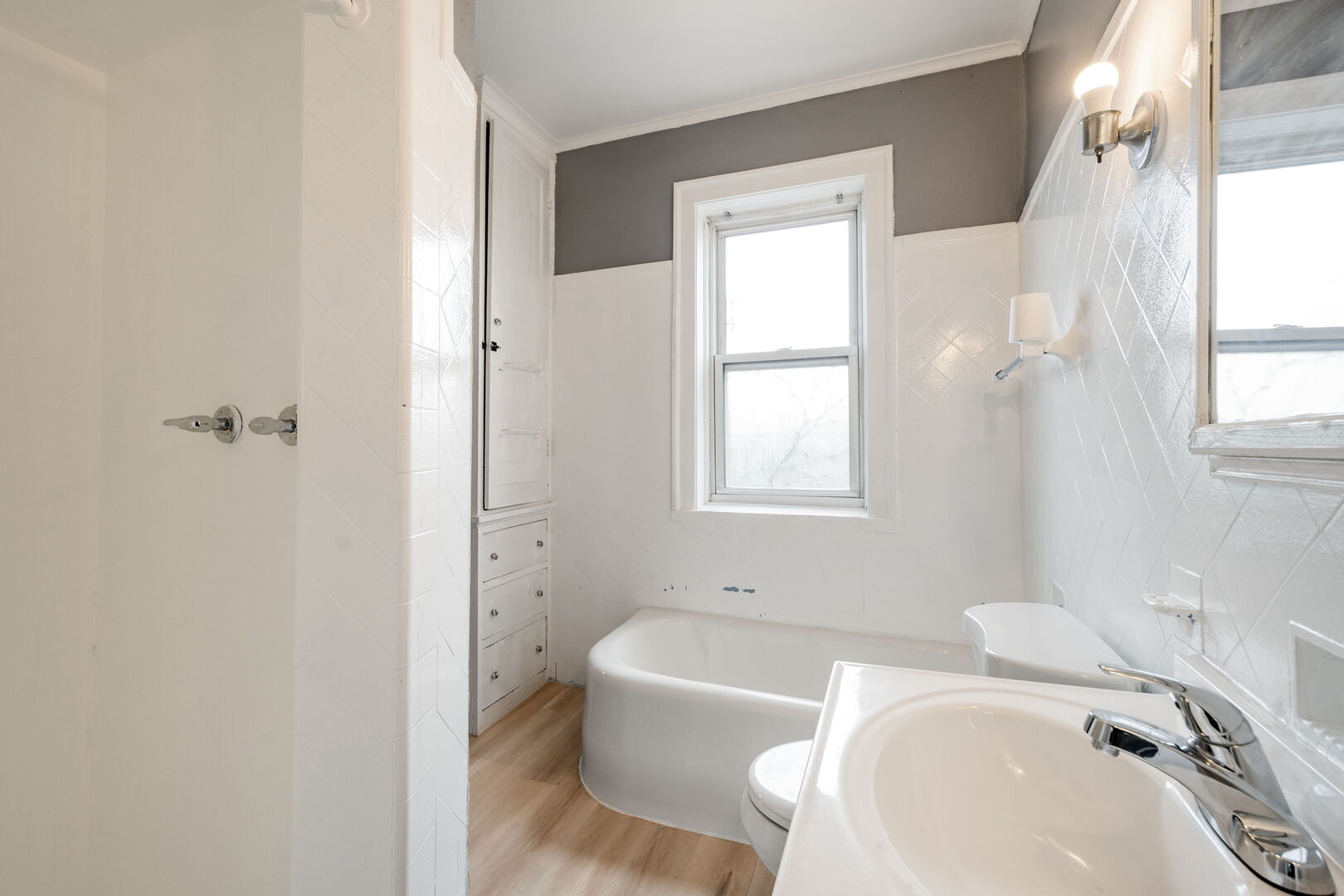 7841 S Wolcott Avenue Property Photo 8