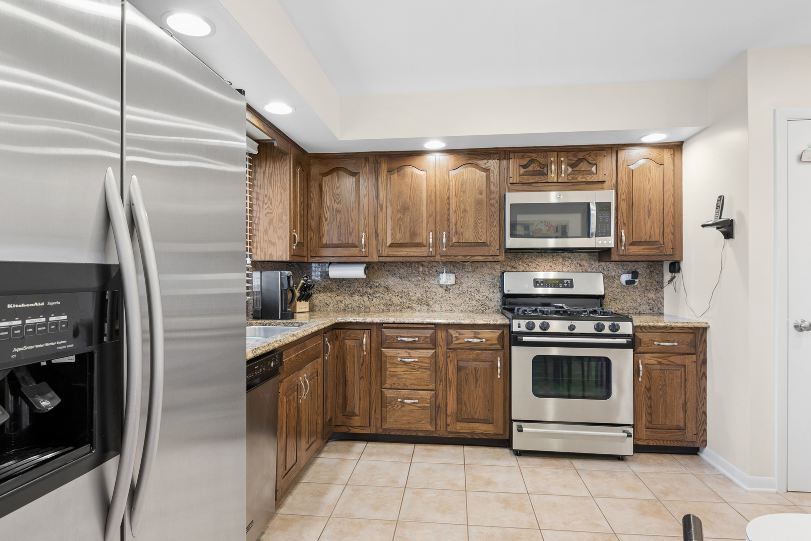 2417 Salceda Drive Property Photo 6