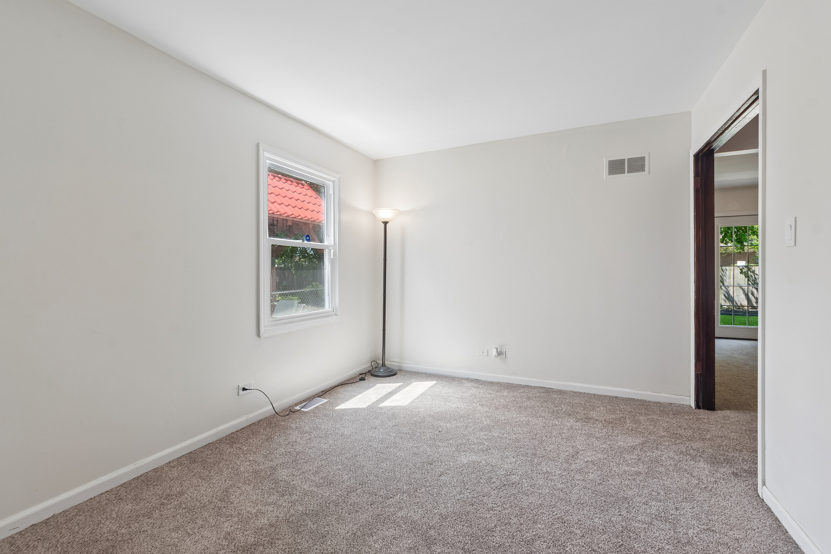 17618 Stonebridge Drive Property Photo 11
