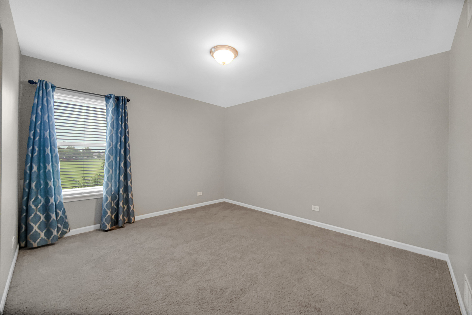 13300 Flagg Drive Property Photo 13