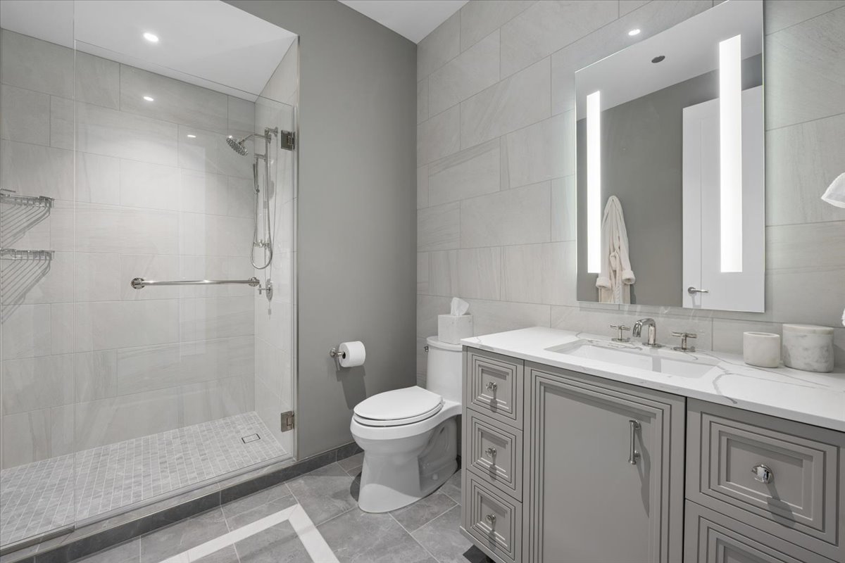 435 N Michigan Avenue 1008 Property Photo 37