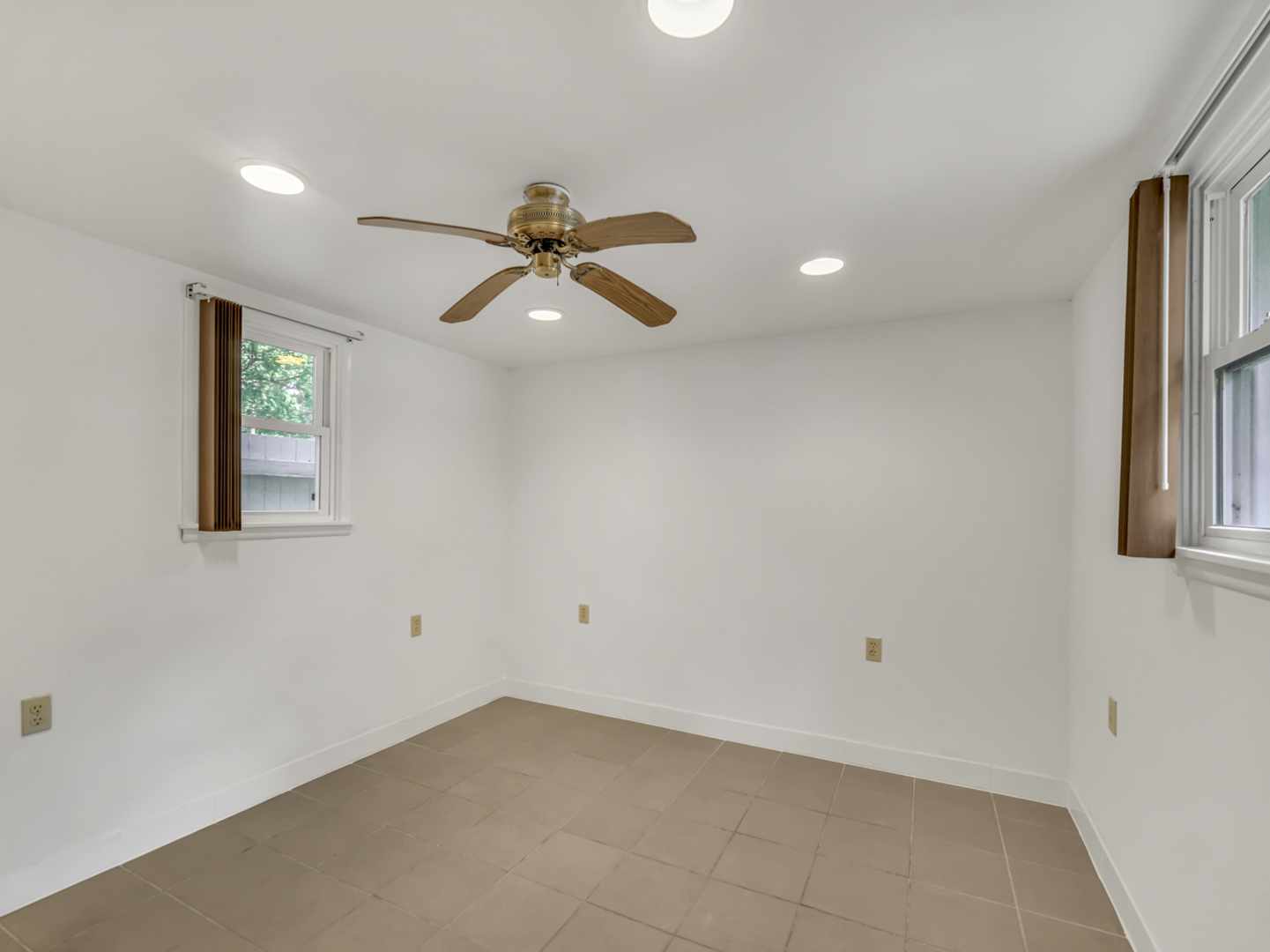 407 Hamilton Street Property Photo 12