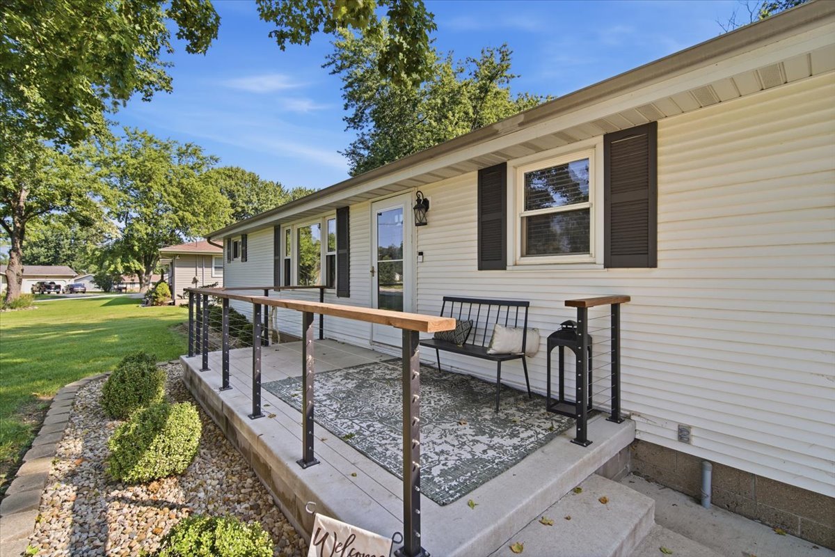 1524 Hickory Point Road Property Photo 2