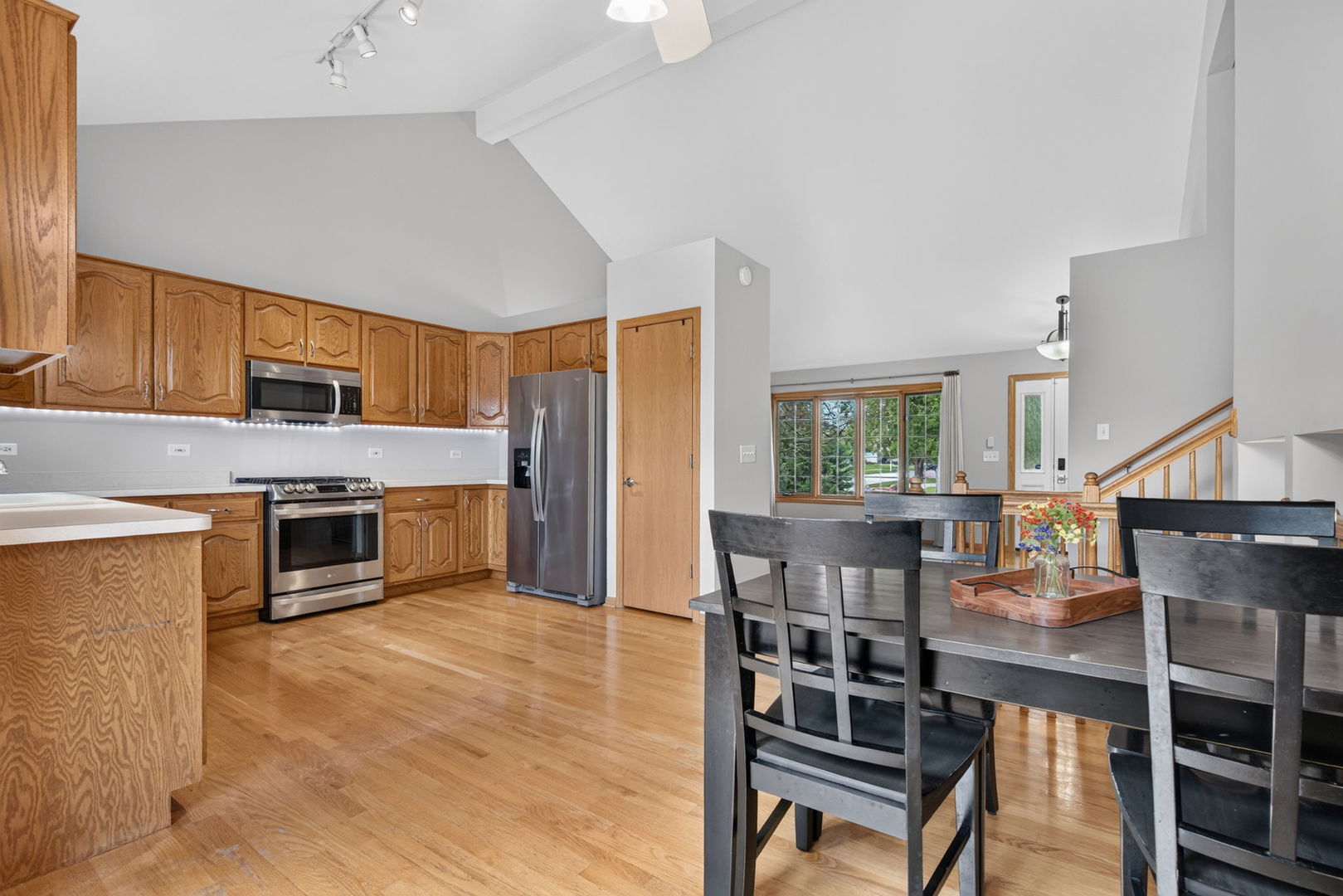 2730 Kingsway Avenue Property Photo 6
