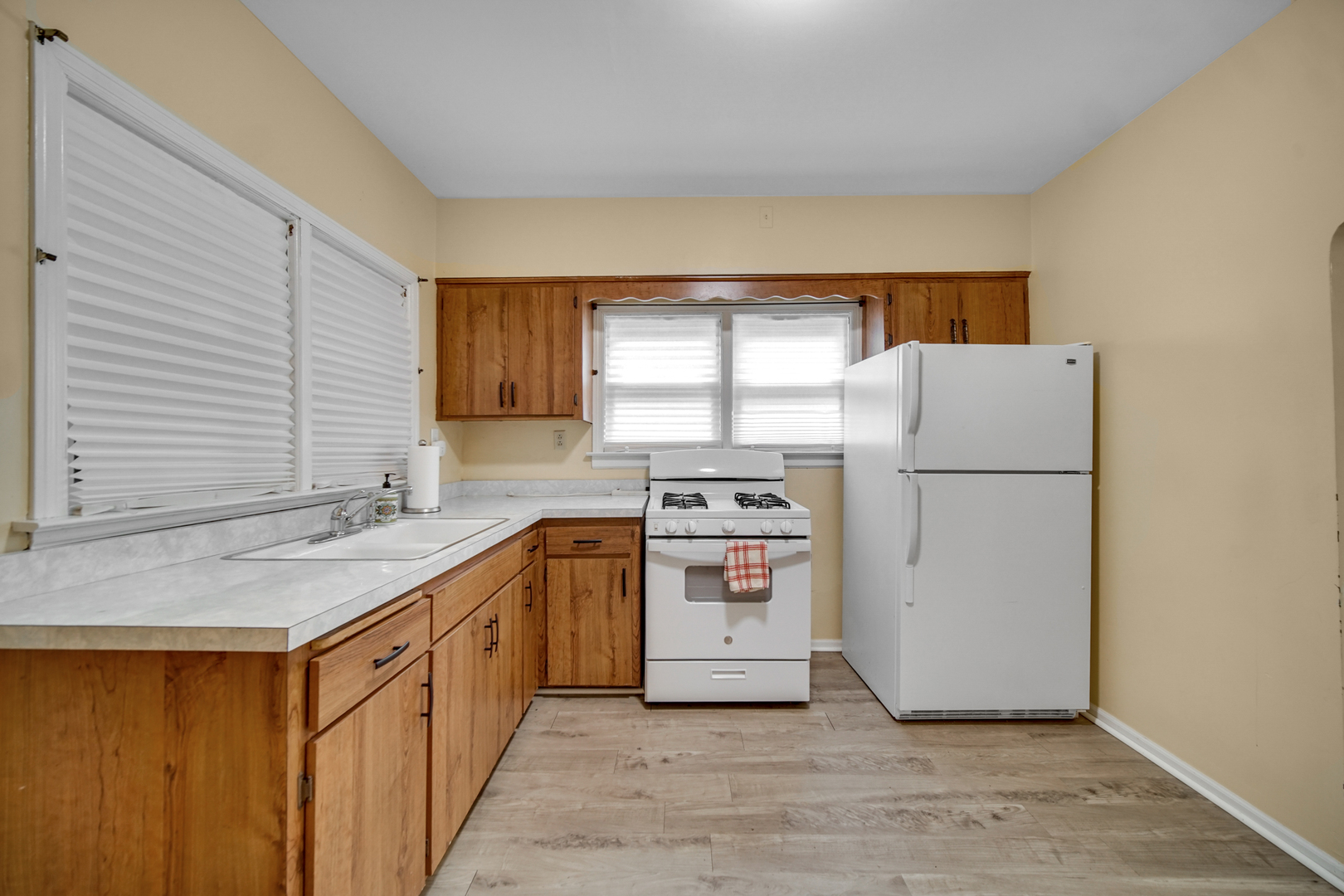 7621 S Perry Avenue Property Photo 11