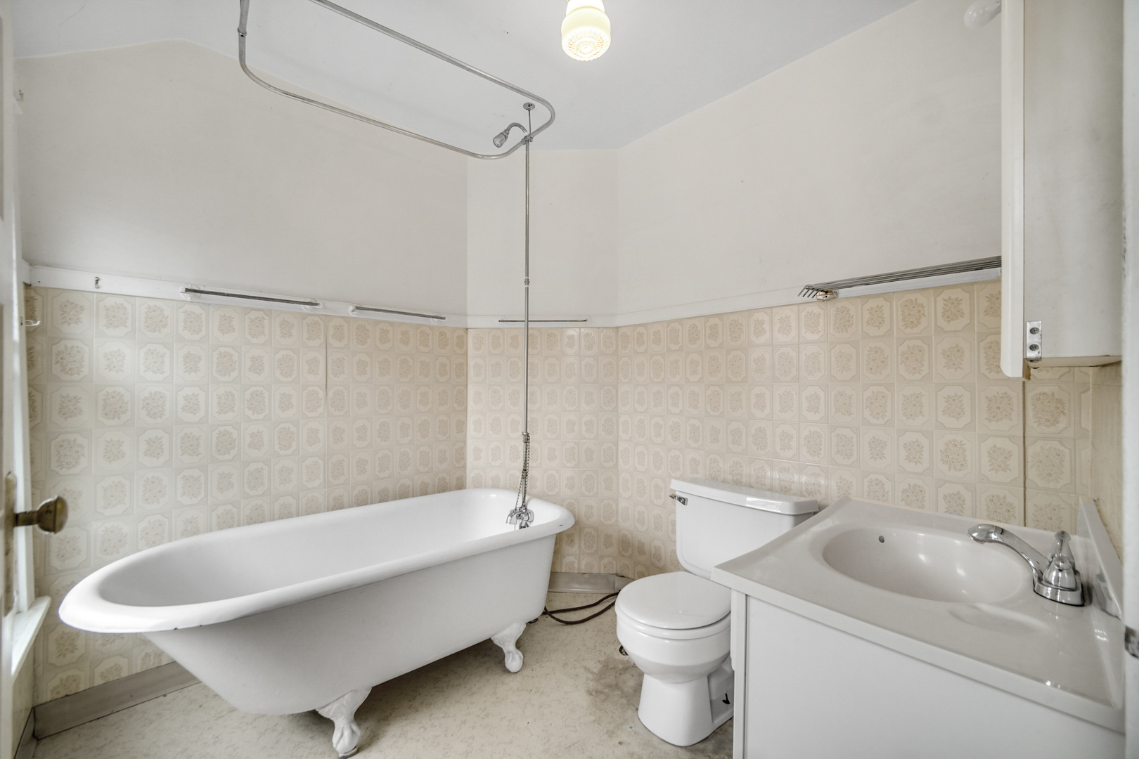 7621 S Perry Avenue Property Photo 13