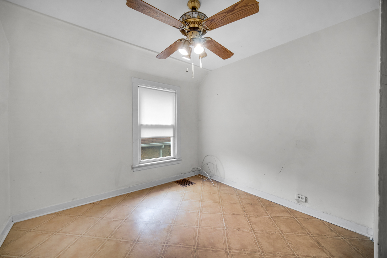 7621 S Perry Avenue Property Photo 15