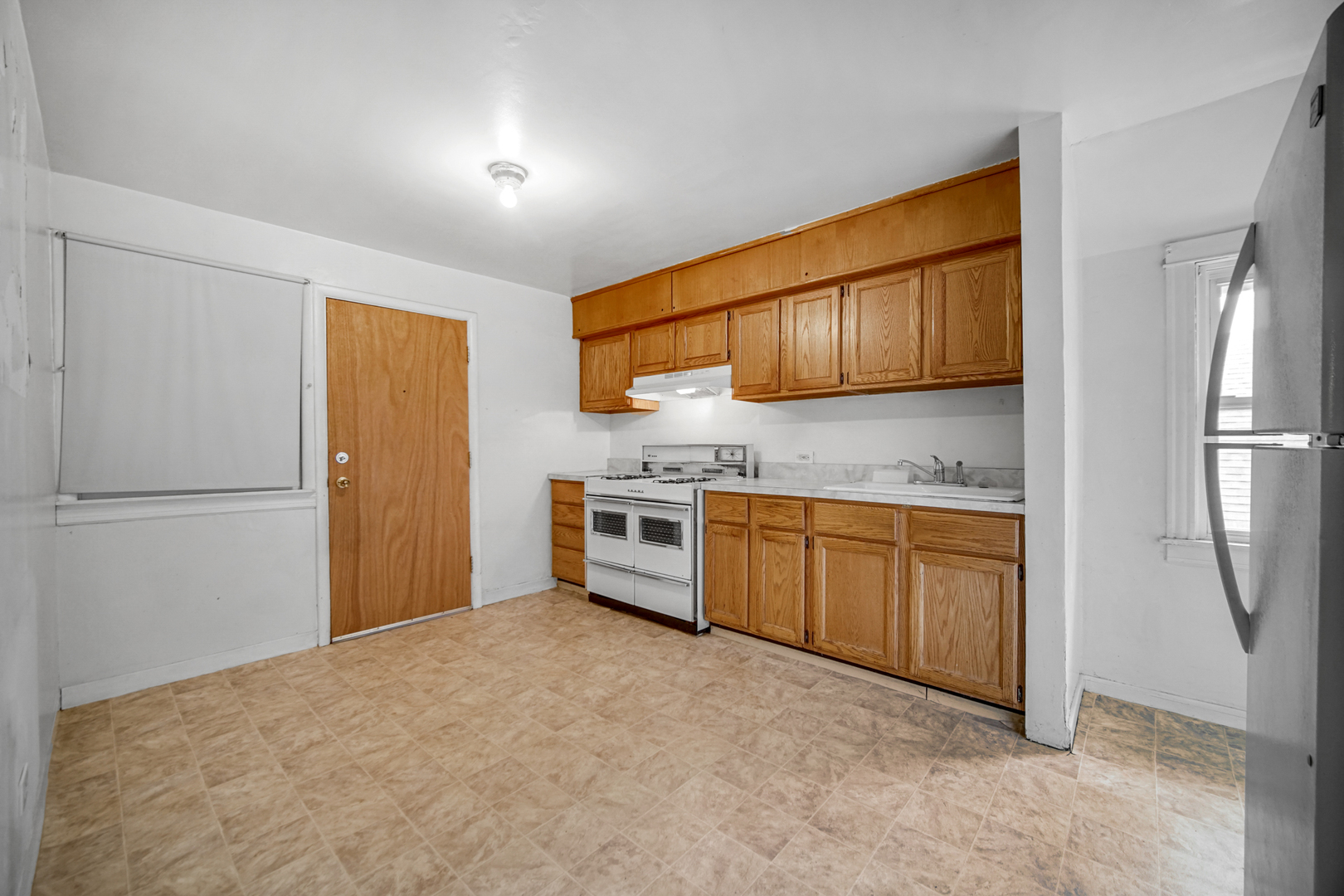 7621 S Perry Avenue Property Photo 17